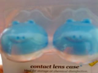 the piggy case...haven open yet..hahax...so cant really see the shape