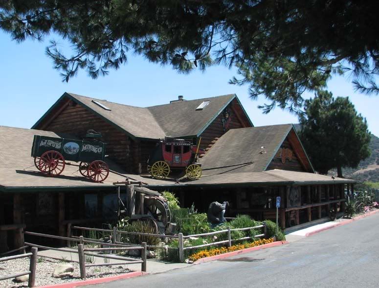 IMAGE: http://i80.photobucket.com/albums/j165/thisnamztaken/AJSpurs004.jpg