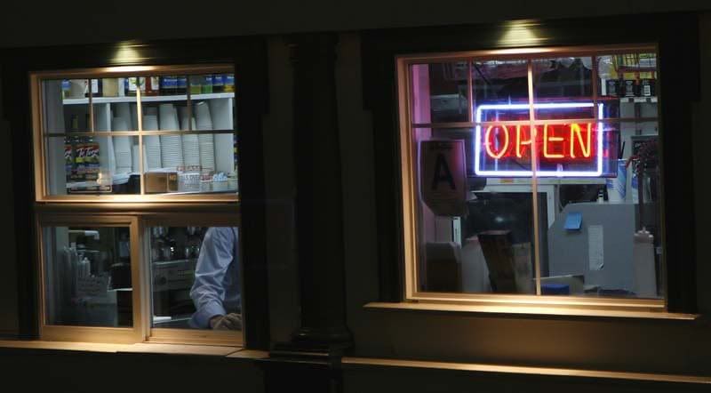 IMAGE: http://i80.photobucket.com/albums/j165/thisnamztaken/CoffeeKiosk027.jpg