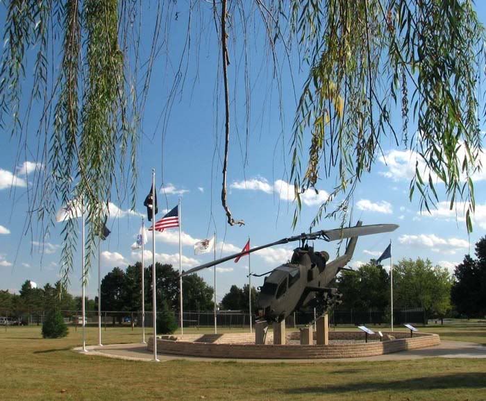 IMAGE: http://i80.photobucket.com/albums/j165/thisnamztaken/Helicopter004copy2.jpg