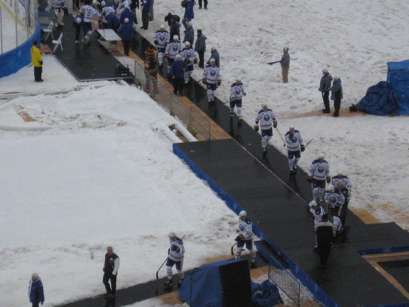 http://i80.photobucket.com/albums/j167/nappy1380/Winter%20Classic/WinterClassic049.jpg