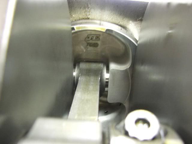 sideofrodandundersideofpiston.jpg