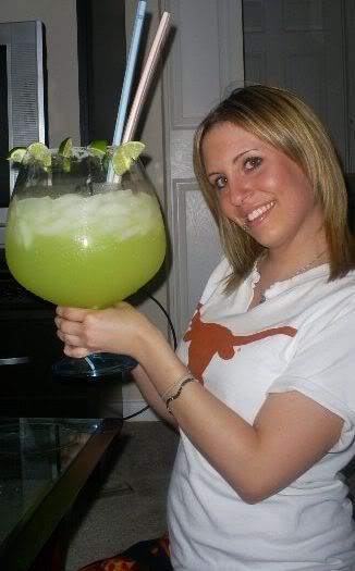 http://i80.photobucket.com/albums/j175/sherrymarie4444/margarita%20night%20with%20the%20sis/stpattiesday039.jpg