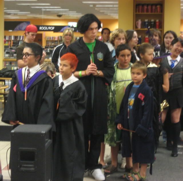 Harry Potter 7 Costume contest with winning Snape