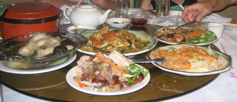 chinese food on big lazy susan
