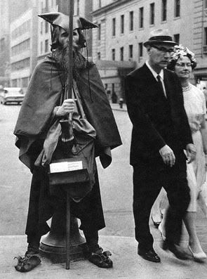 moondog1.jpg