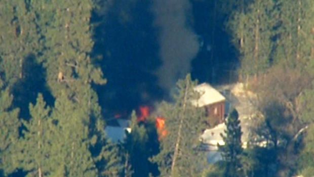  photo 130212-Dorner_cabin_on_fire_130212_620x350_zps35e4d22a.jpg