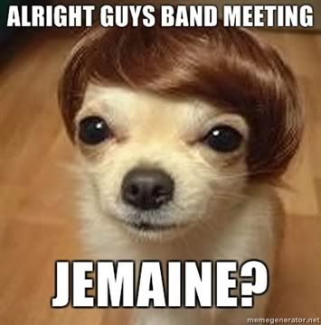 Alright-guys-band-meeting-Jemaine.jpg
