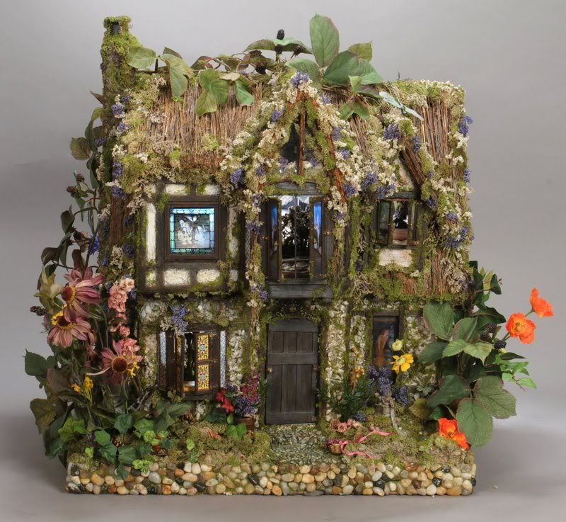 Photos of Fairy Cottage Doll Houses